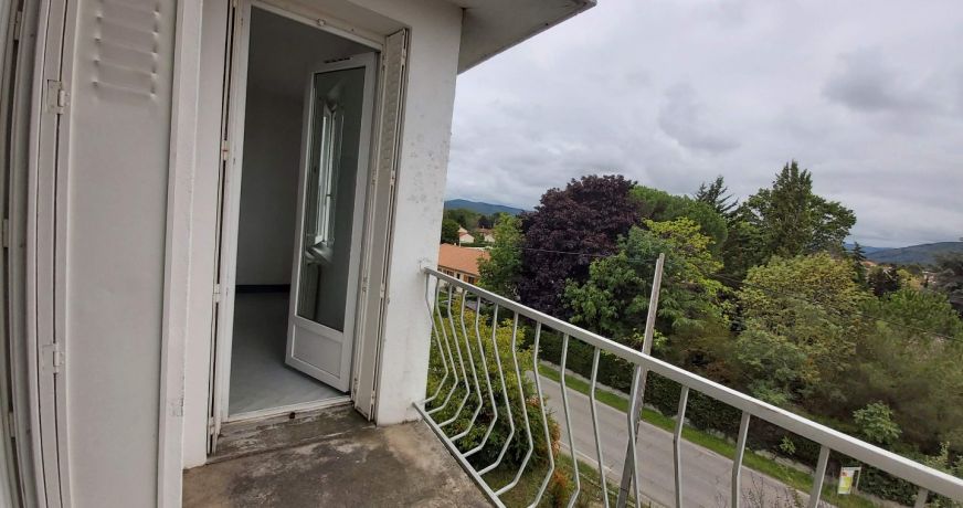 location Appartement Verniolle