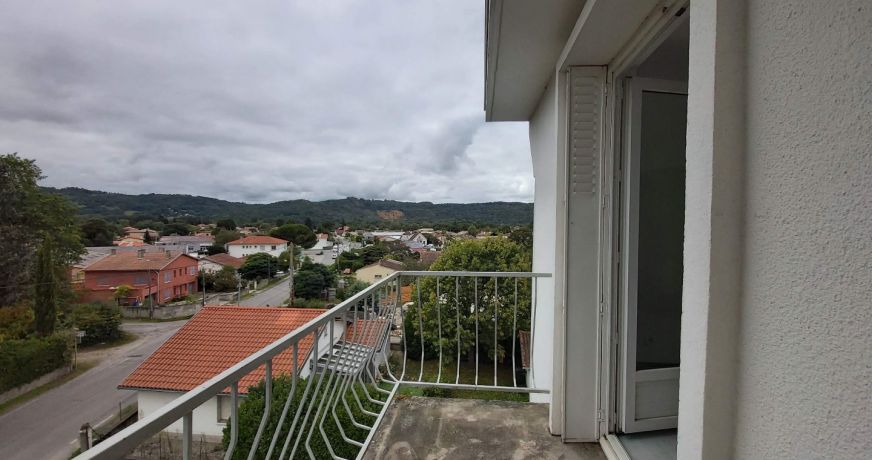 location Appartement Verniolle