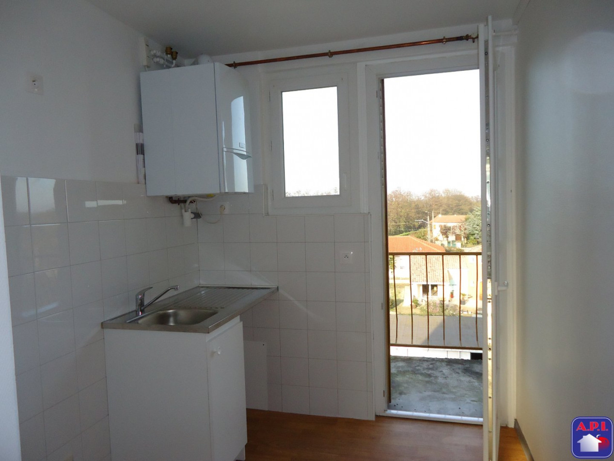 location Appartement Verniolle - Photo 3