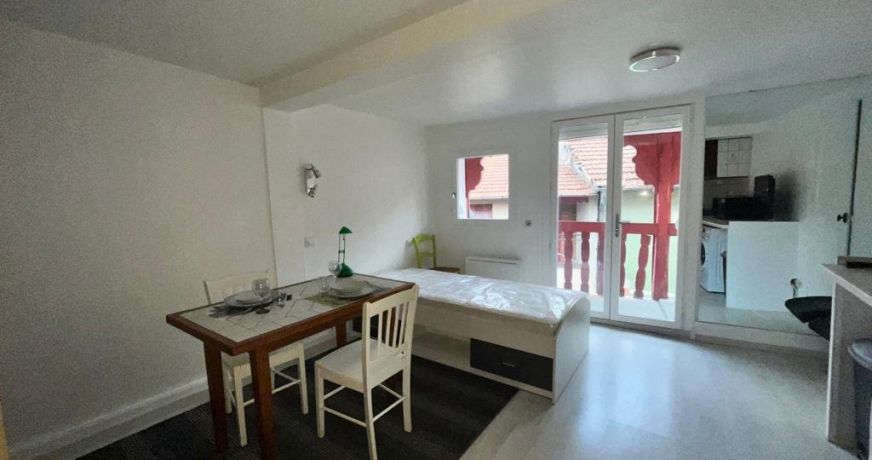 location Studio Tarascon Sur Ariege