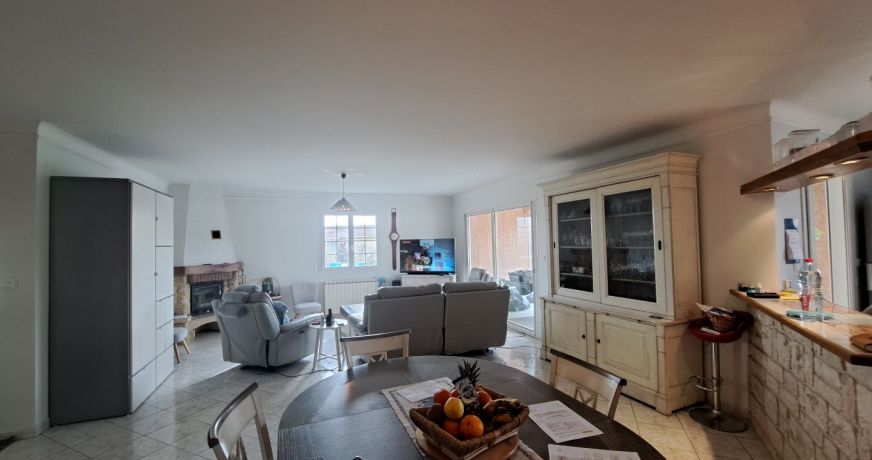 location Villa La Tour Du Crieu