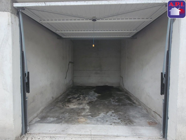 location Parking intérieur Lavelanet - Photo 2