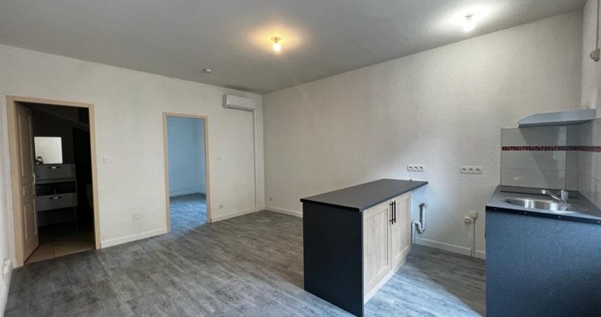 location Appartement Ussat