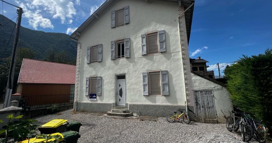 location Appartement Ussat