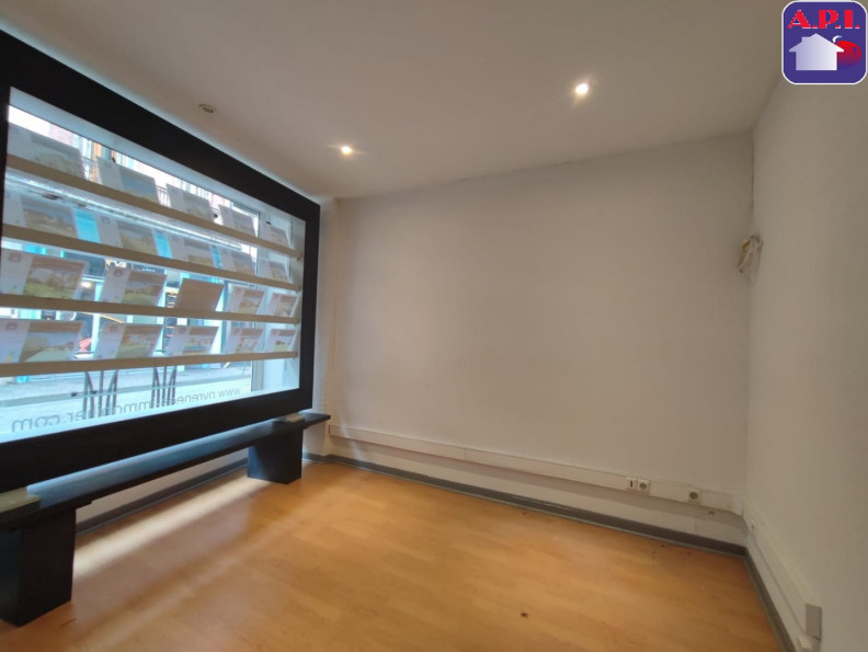 location Local commercial Pamiers - Photo 3