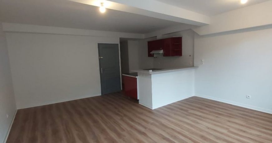 location Appartement rénové Tarascon Sur Ariege