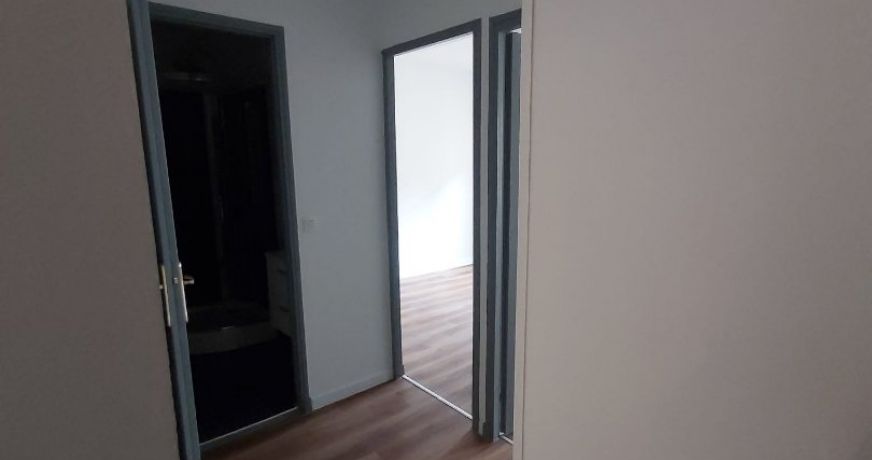 location Appartement rénové Tarascon Sur Ariege