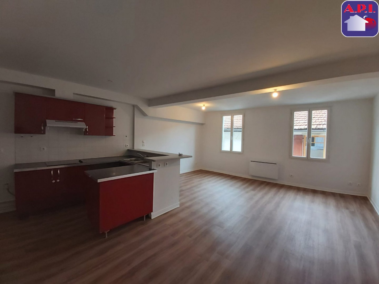location Appartement rénové Tarascon Sur Ariege - Photo 1