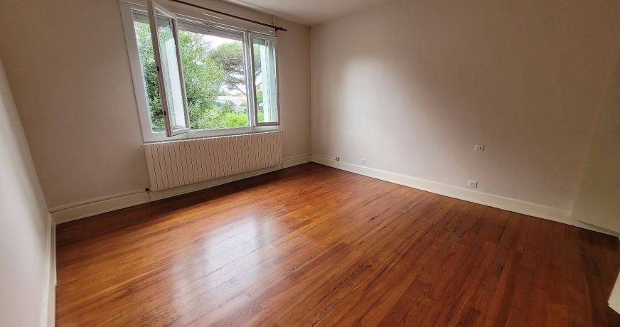 location Maison Cazeres