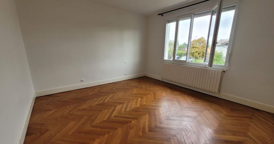 location Maison Cazeres