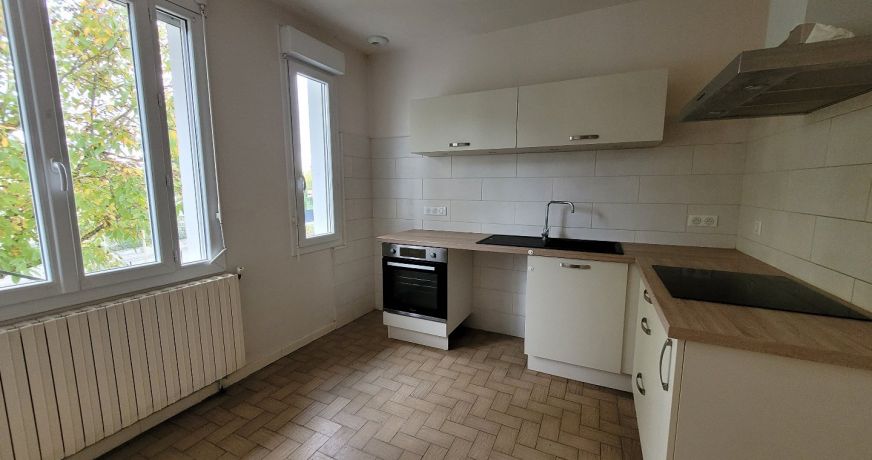 location Maison Cazeres