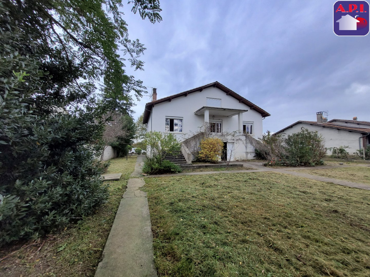 location Maison Cazeres - Photo 1