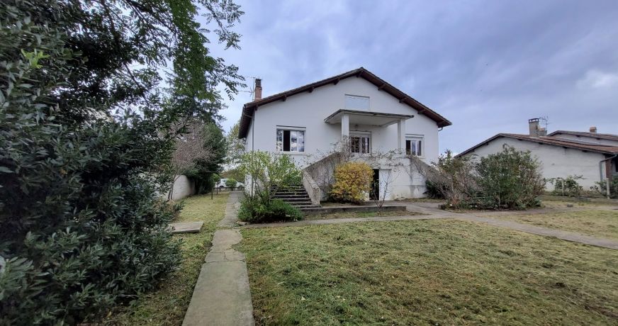 location Maison Cazeres