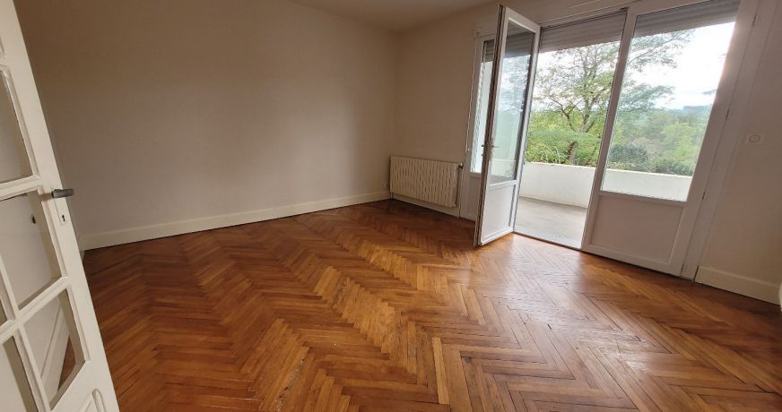 location Maison Cazeres