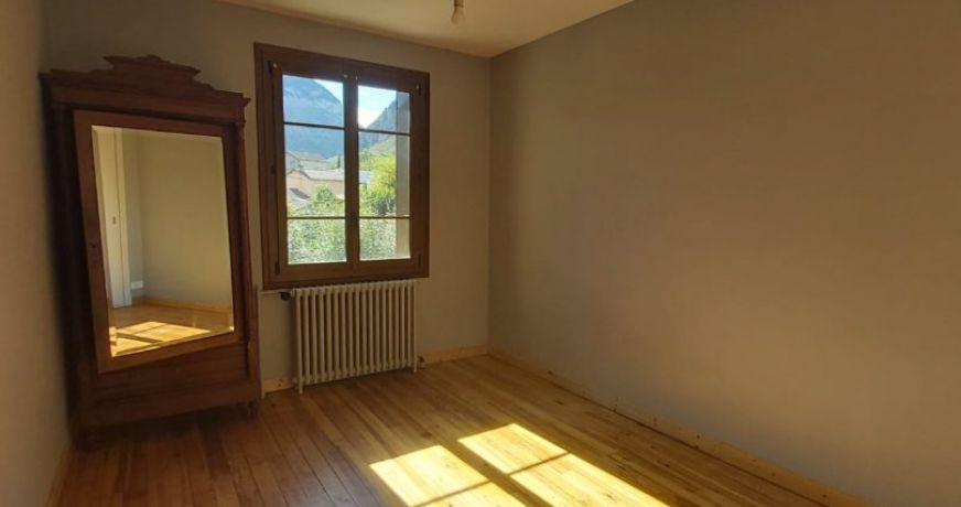 location Maison Tarascon Sur Ariege