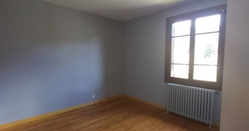 location Maison Tarascon Sur Ariege