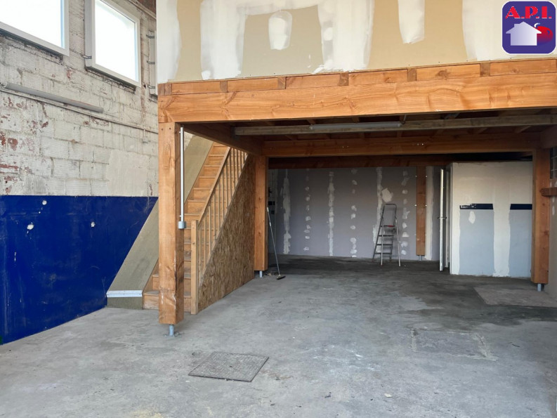 location Local commercial Saint Jean Du Falga - Photo 1