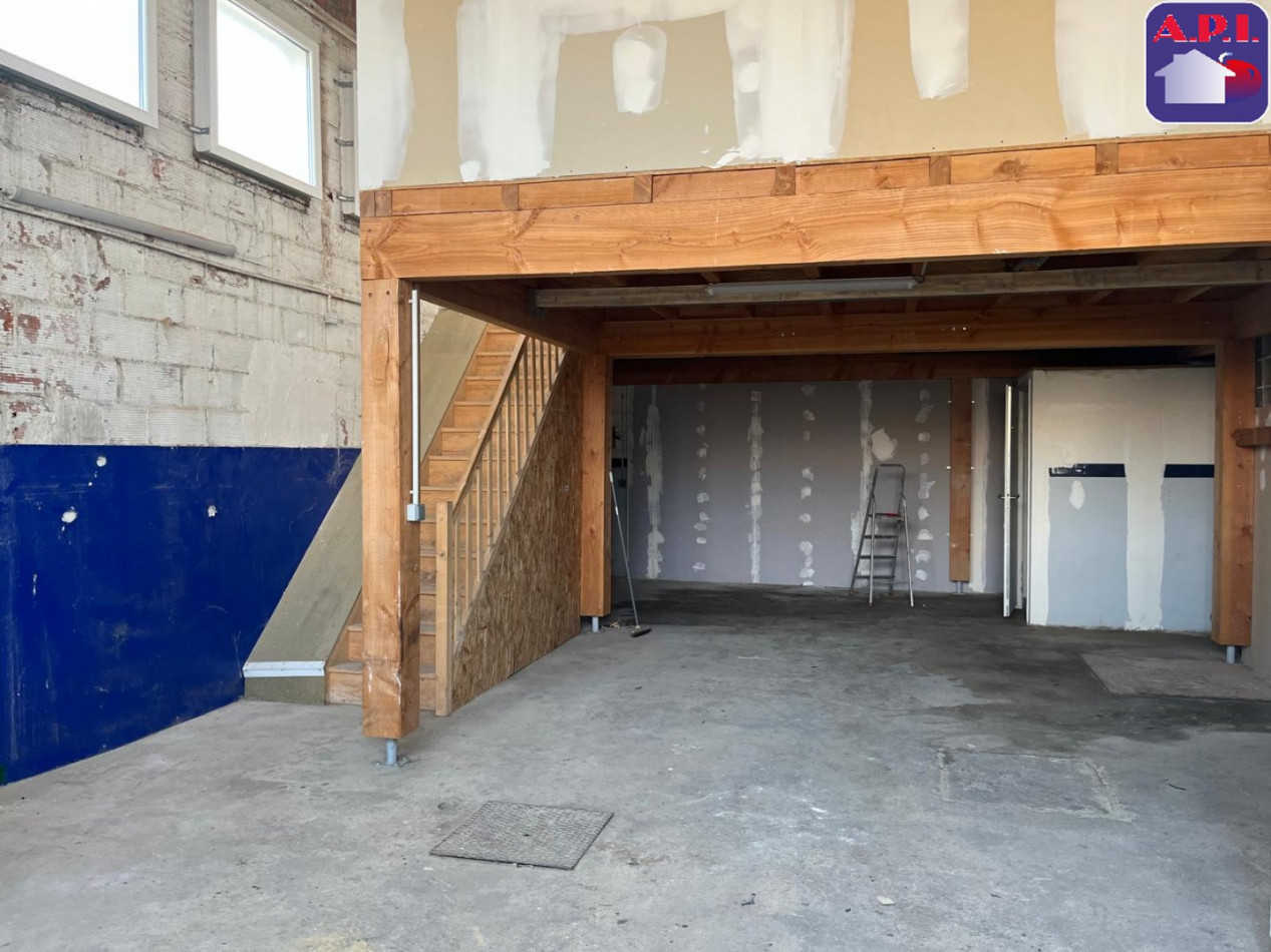 location Local commercial Saint Jean Du Falga - Photo 1