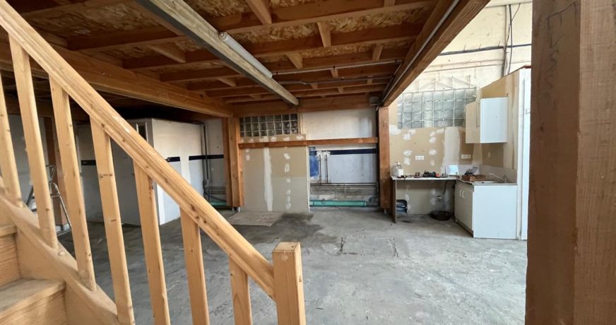 location Local commercial Saint Jean Du Falga