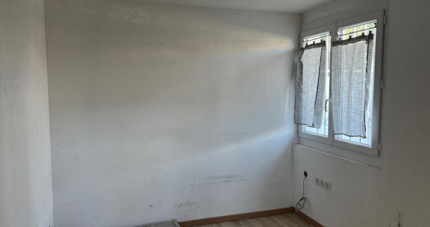 location Local commercial Saint Jean Du Falga