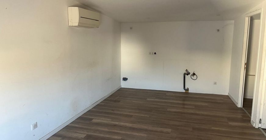 location Local commercial Saint Jean Du Falga