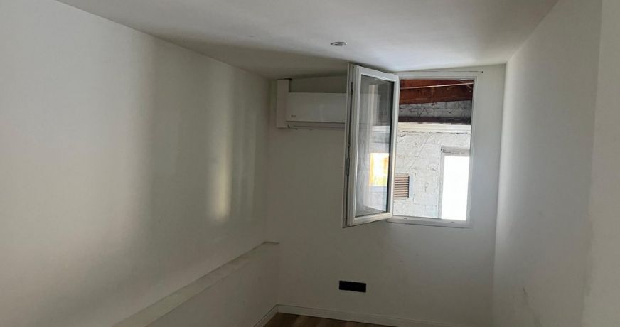location Local commercial Saint Jean Du Falga