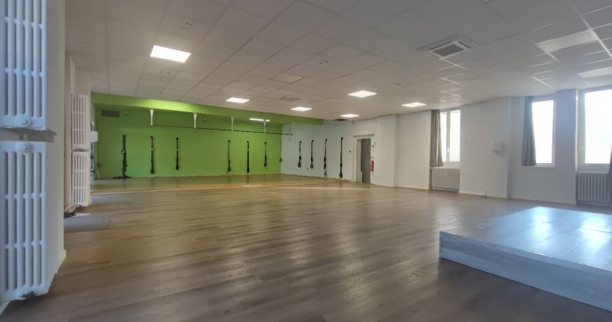location Local commercial Foix