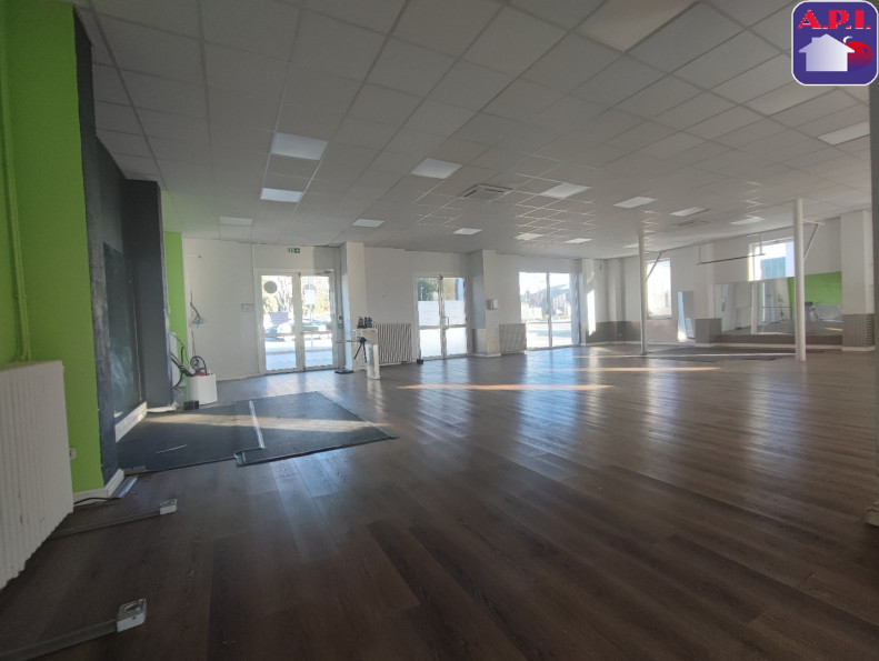 location Local commercial Foix - Photo 3