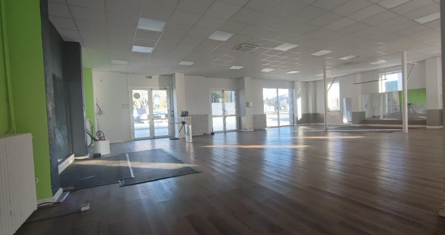 location Local commercial Foix