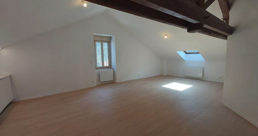 location Appartement rénové Ussat