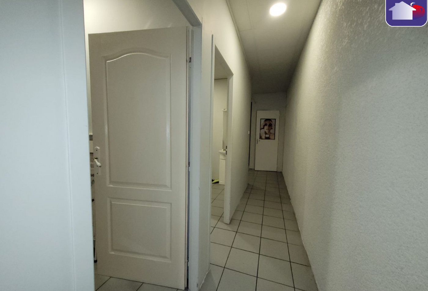 location Local commercial Laroque D'olmes - Photo 5