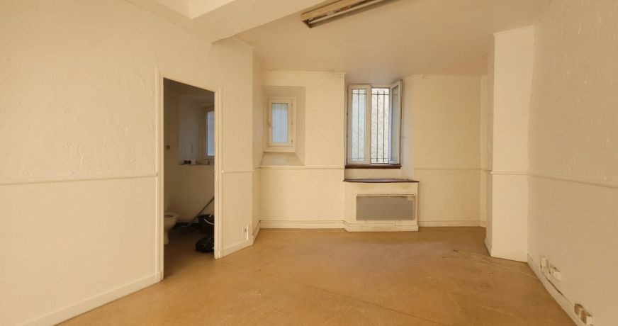 location Local commercial Foix