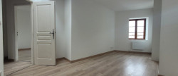 location Appartement Cazeres