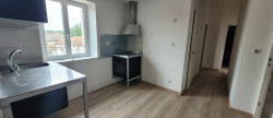 location Appartement Cazeres
