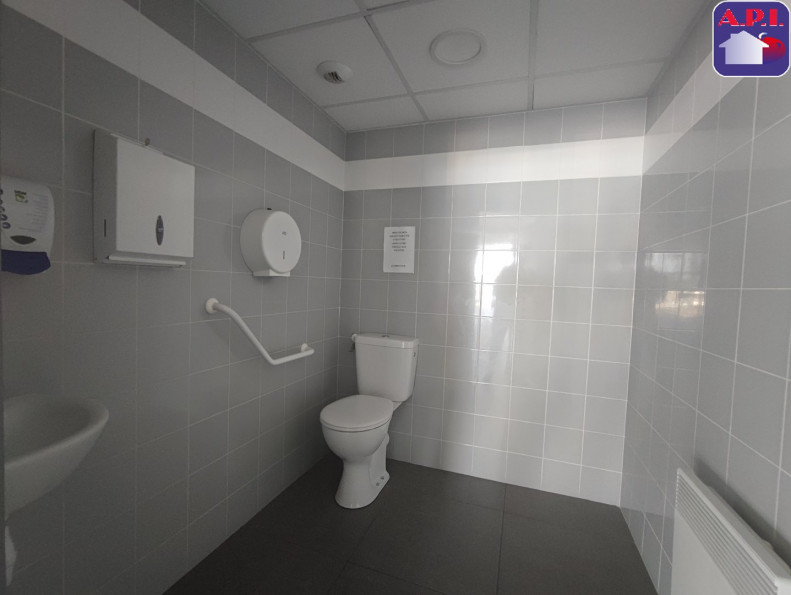 location Local commercial Pamiers - Photo 10