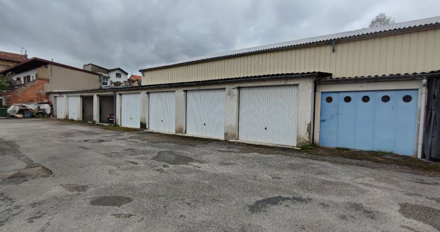 location Parking intérieur Lavelanet
