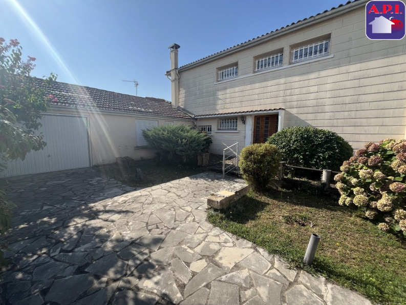 vente Maison Laroque D'olmes - Photo 1