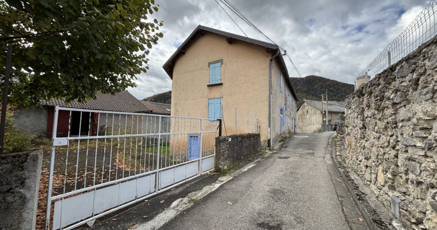 vente Maison de village Comus