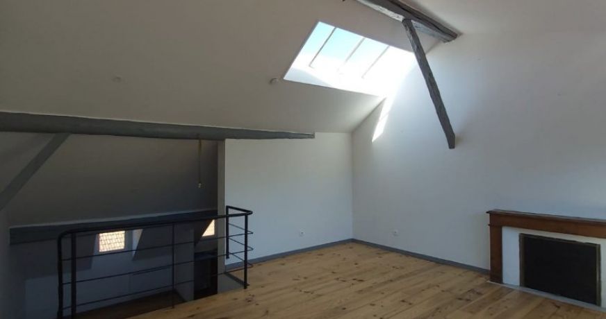 location Appartement rénové Tarascon Sur Ariege