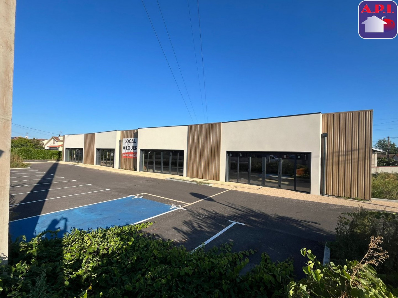 location Local commercial La Tour Du Crieu - Photo 1