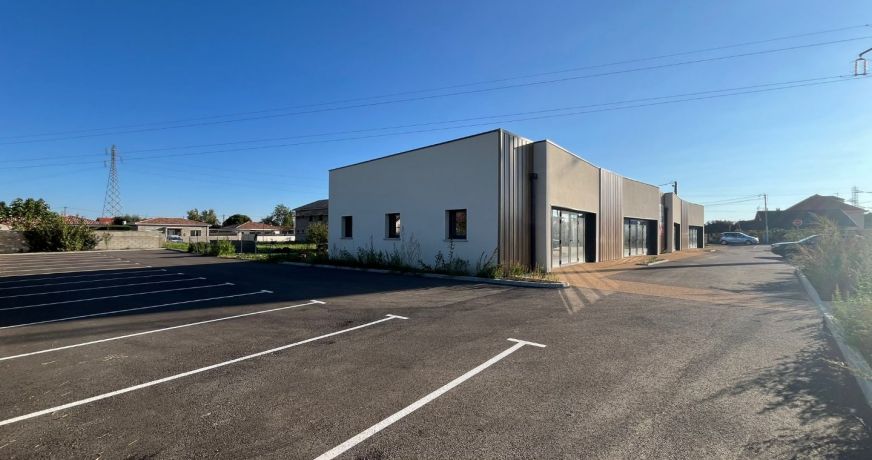 location Local commercial La Tour Du Crieu