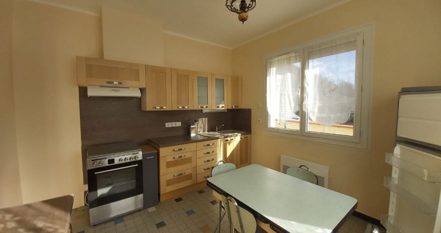 location Maison Saurat