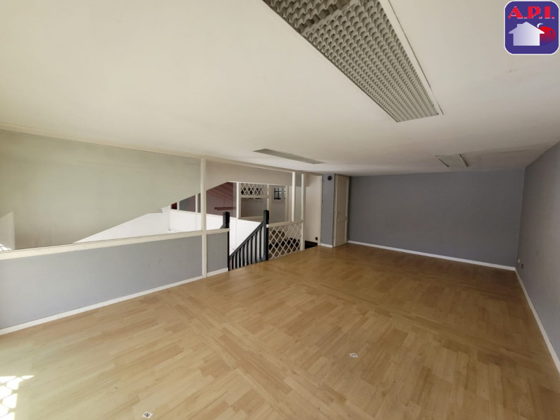 location Local commercial Foix - Photo 9