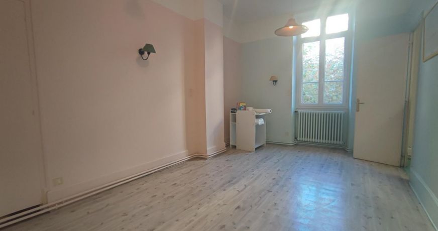location Bureau Foix