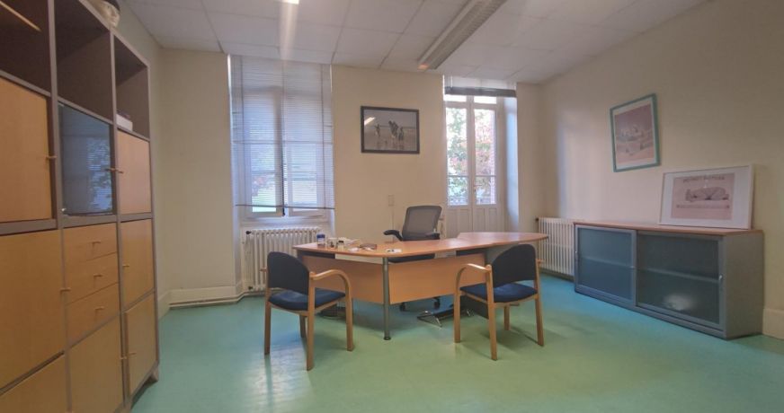 location Bureau Foix