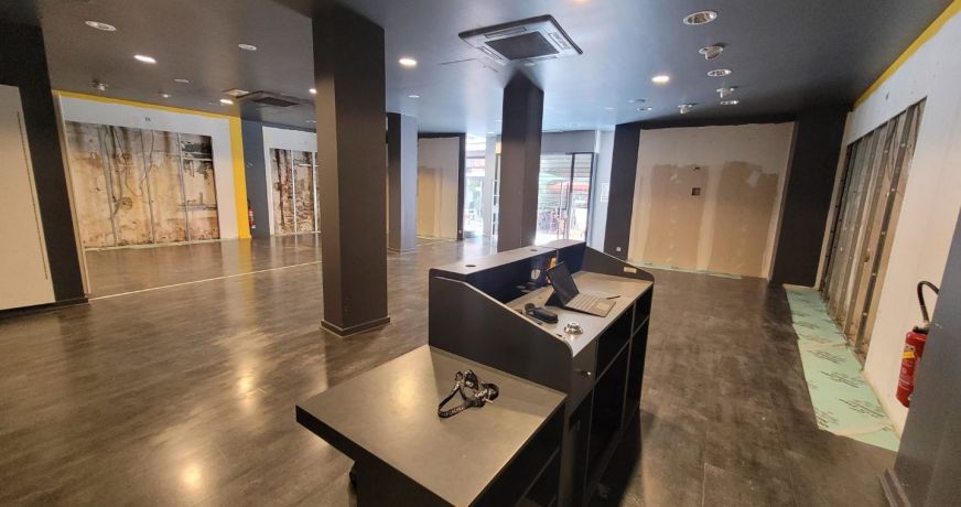 location Local commercial Foix