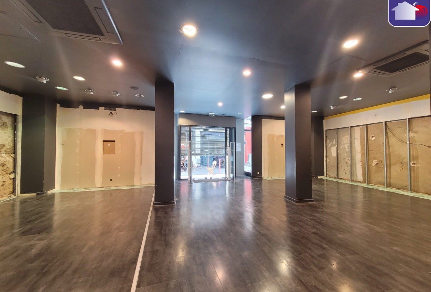 location Local commercial Foix - Photo 4