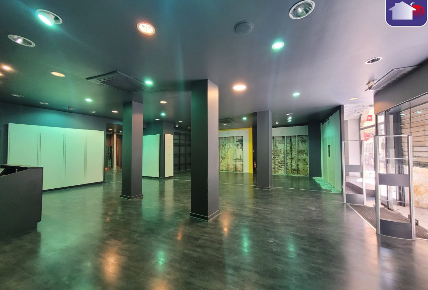 location Local commercial Foix - Photo 6
