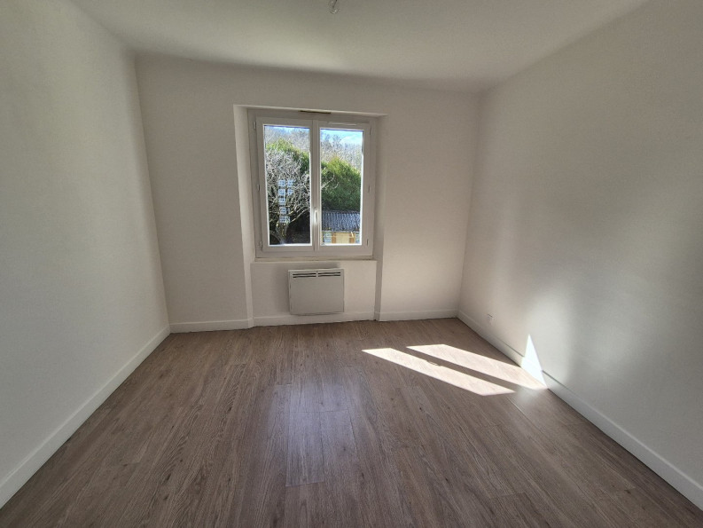 vente Maison individuelle Benaix - Photo 7