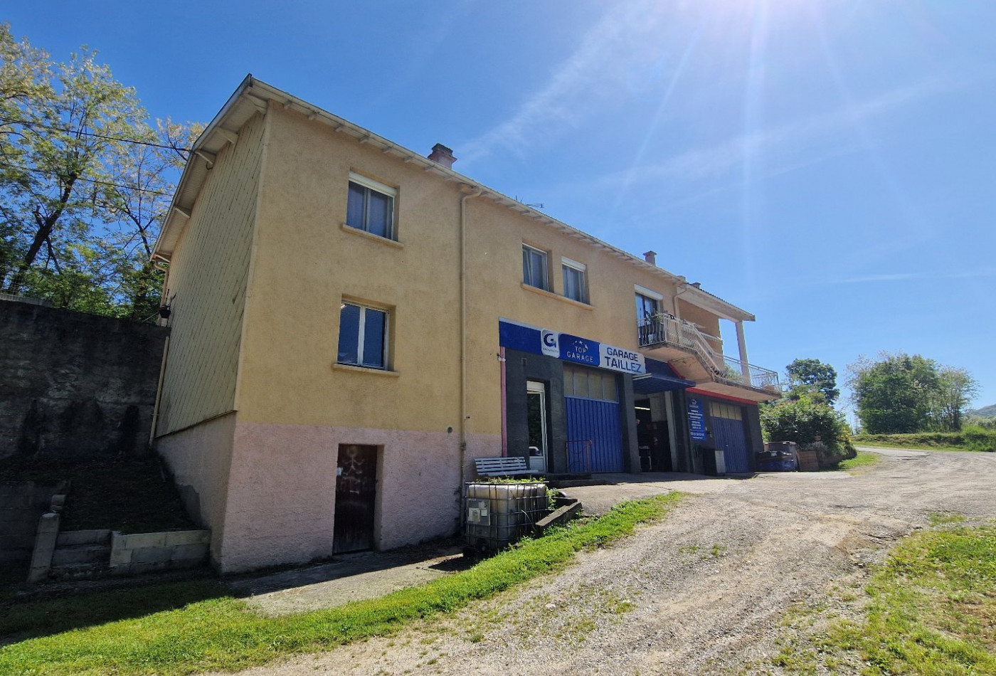 vente Ensemble immobilier Saint Pierre De Riviere - Photo 1